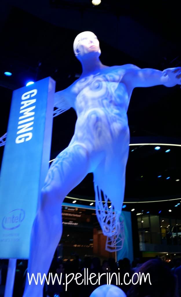 CES 2016 Intel Gaming Statue with My Face!