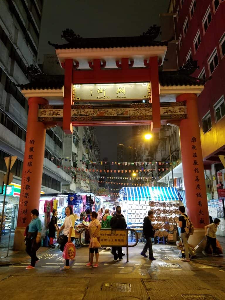 top 10 Things to See and Do in Hong Kong Temple Street Market at Night